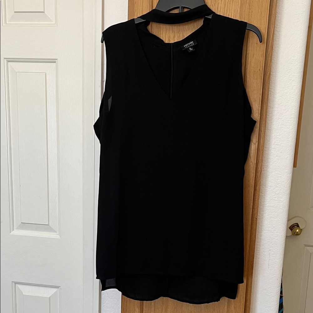 Nicole Miller Black Sleeveless Blouse